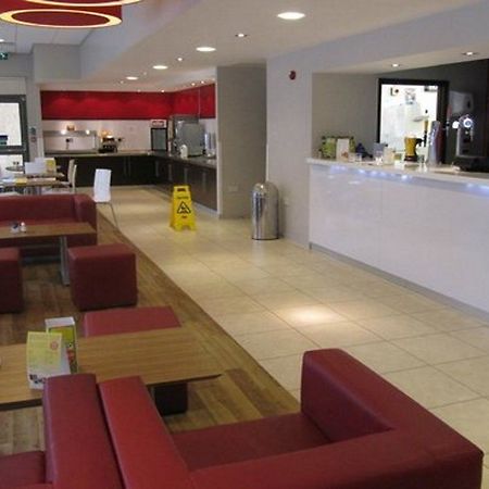 Travelodge Liverpool Central Exchange Street Exterior foto