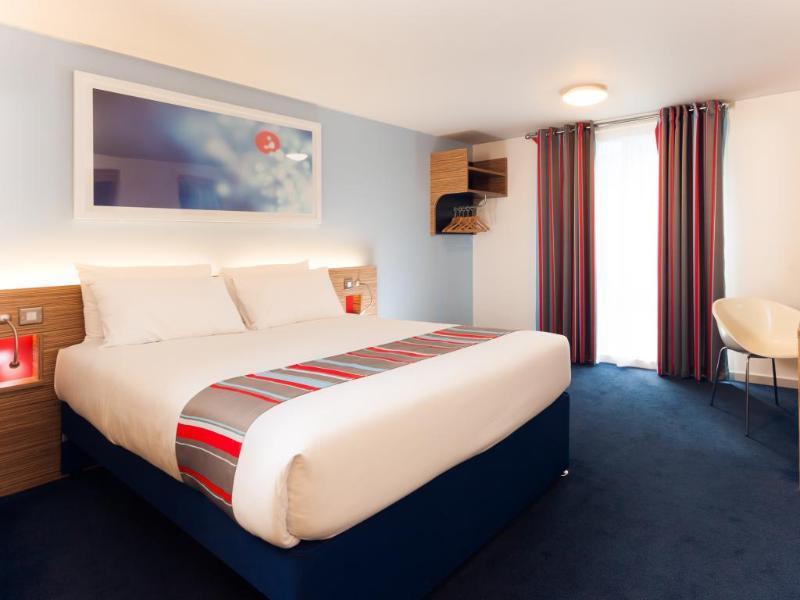 Travelodge Liverpool Central Exchange Street Exterior foto