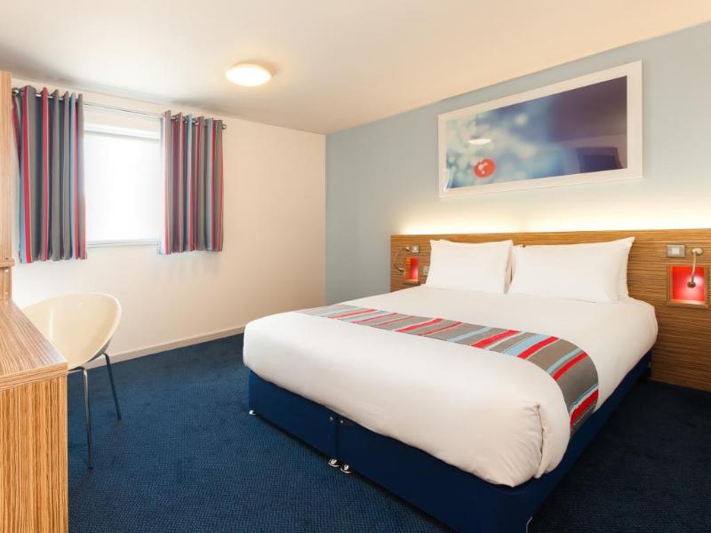 Travelodge Liverpool Central Exchange Street Exterior foto