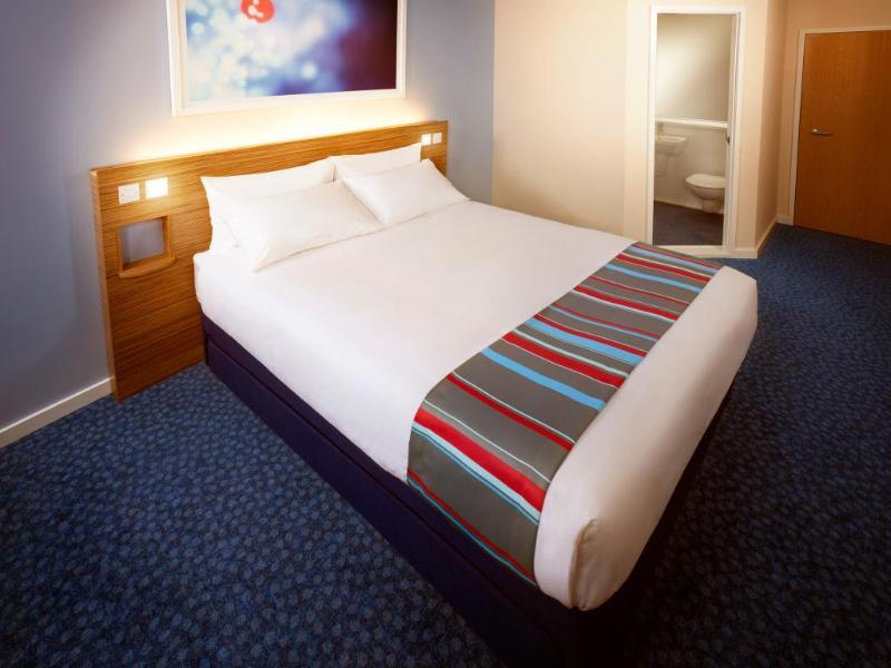 Travelodge Liverpool Central Exchange Street Exterior foto