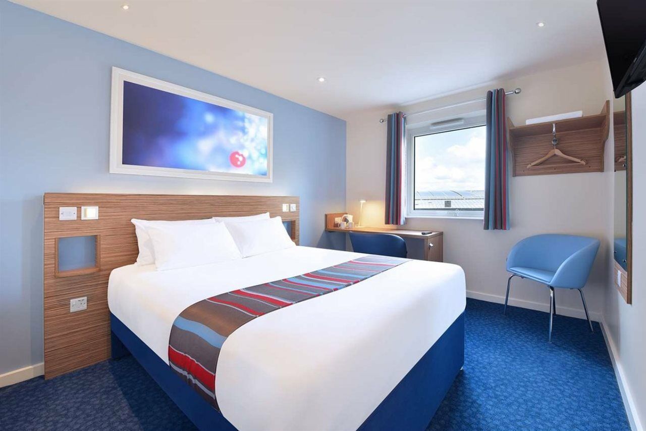 Travelodge Liverpool Central Exchange Street Exterior foto
